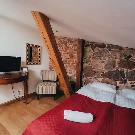 Mooste Viinavabriku Hotell & Restoran Hotell