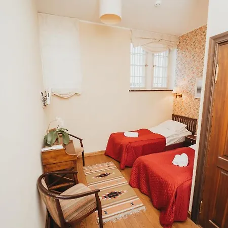 Mooste Viinavabriku Hotell & Restoran Hotel 3*