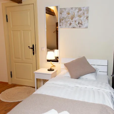 Mooste Viinavabriku Hotell & Restoran