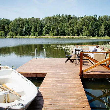 Mooste Viinavabriku Hotell & Restoran