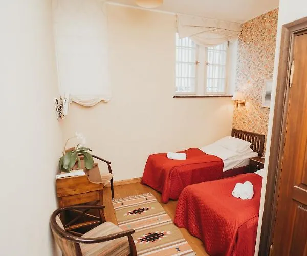 Mooste Viinavabriku Hotell & Restoran Hotel 3*